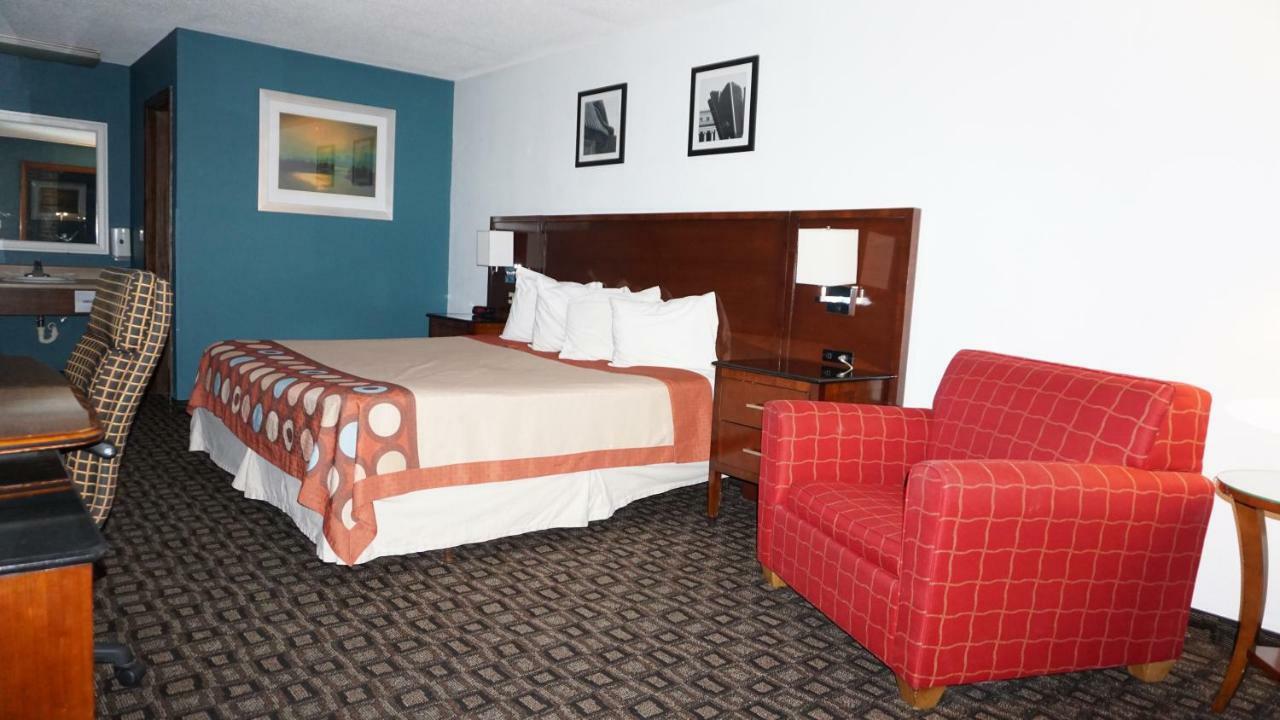Lakes Inn Warsaw エクステリア 写真