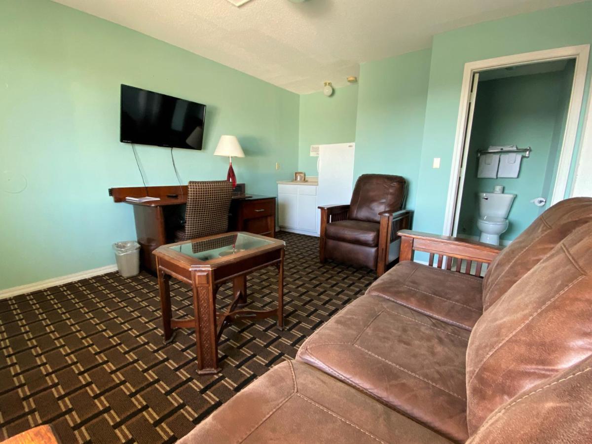Lakes Inn Warsaw エクステリア 写真