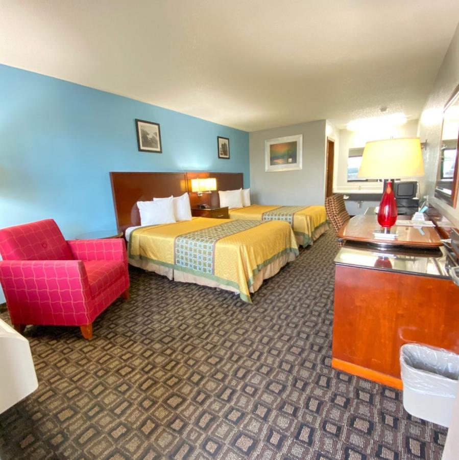 Lakes Inn Warsaw エクステリア 写真