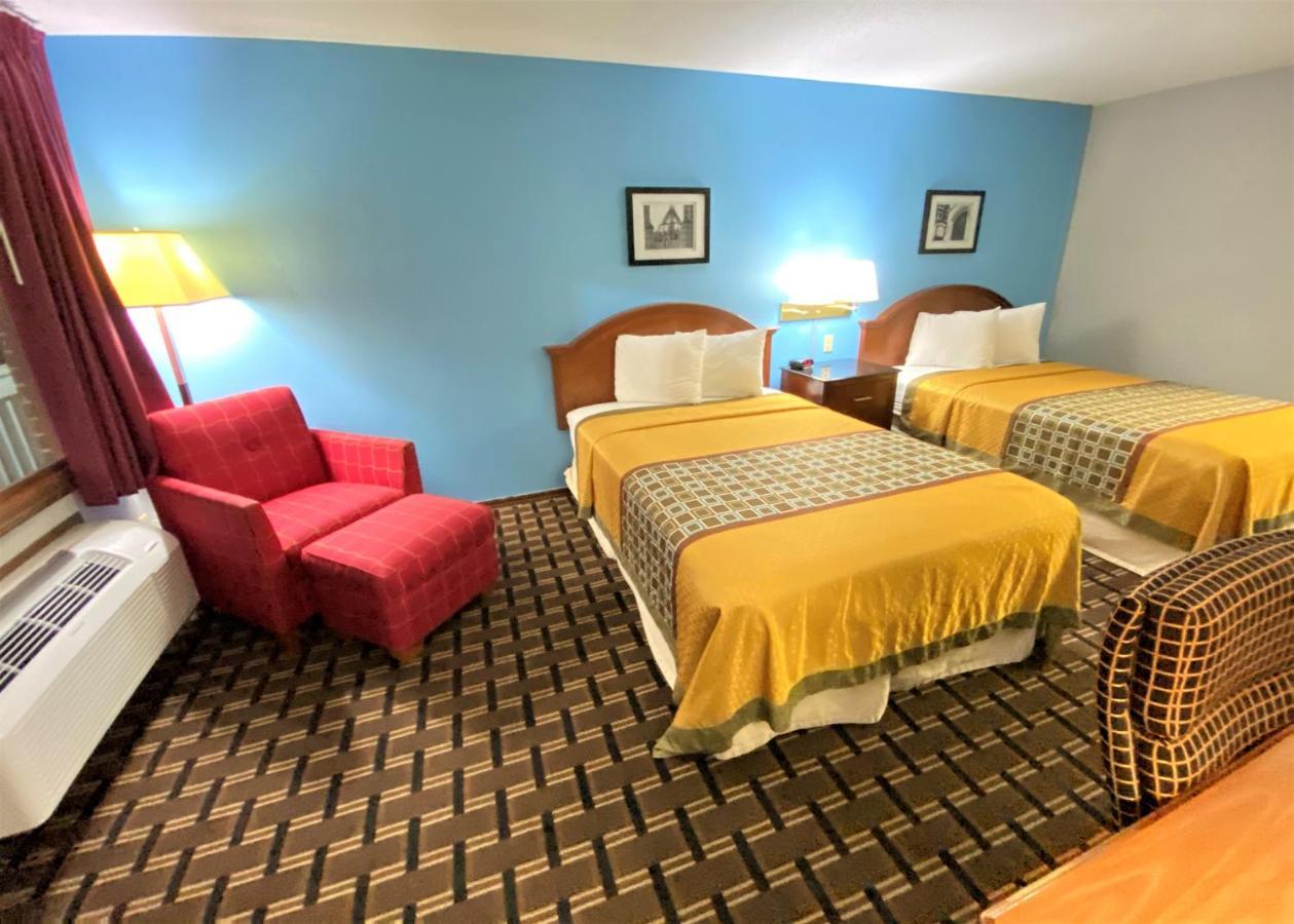 Lakes Inn Warsaw エクステリア 写真